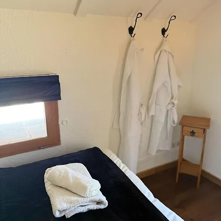 3 Bed Stunning Mazot Slopeside Newly Renovated Gasthof Corbés