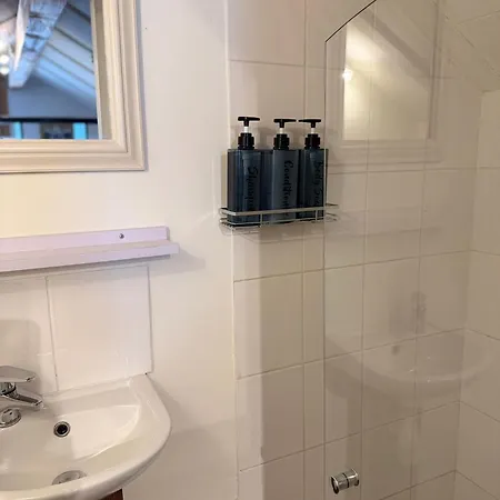 3 Bed Stunning Mazot Slopeside Newly Renovated Kro