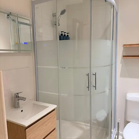 3 Bed Stunning Mazot Slopeside Newly Renovated *