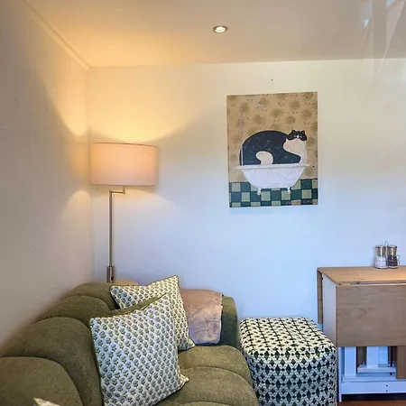 3 Bed Stunning Mazot Slopeside Newly Renovated * Corbés